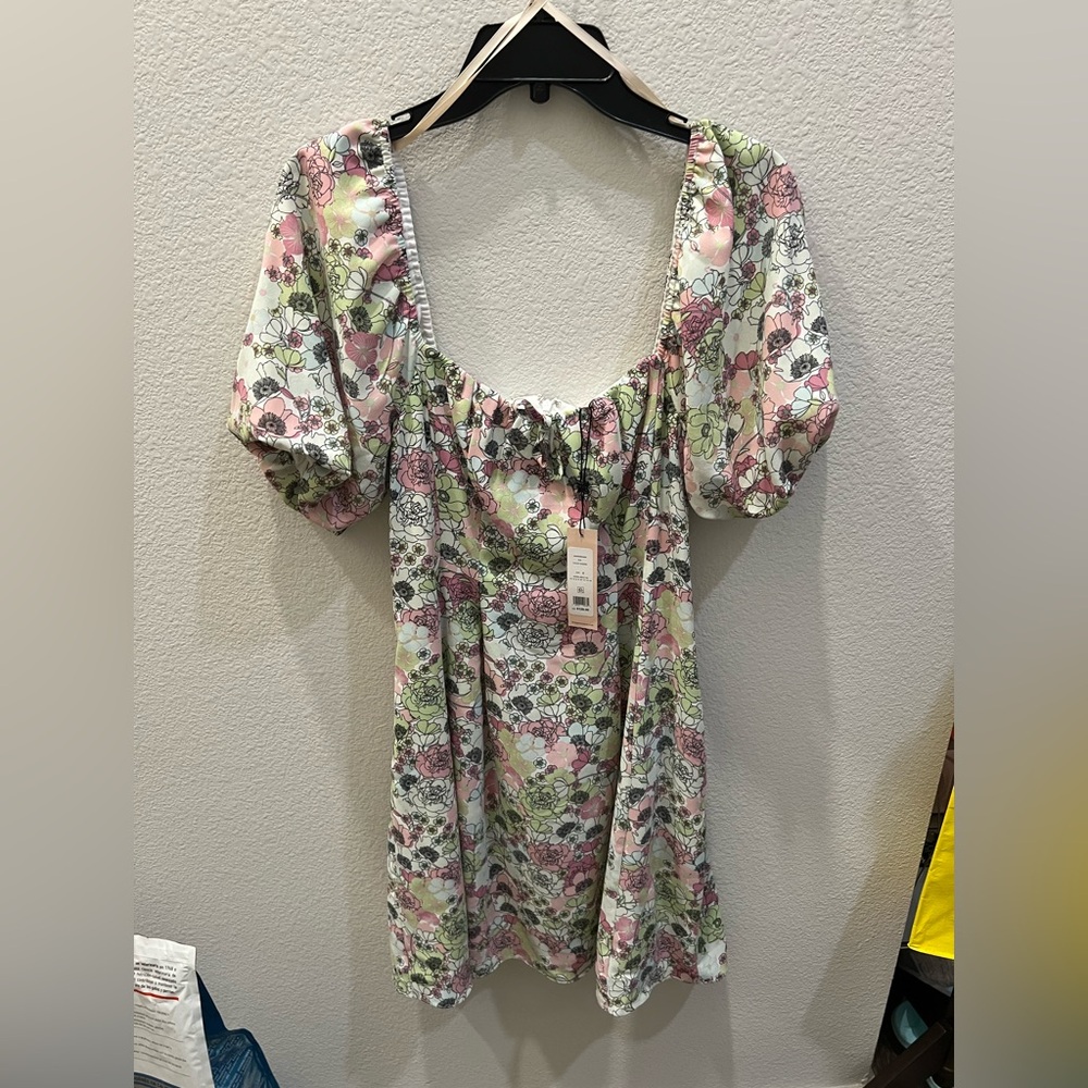 Brand new BCBGeneration floral dress size 6. Original tag still attached.